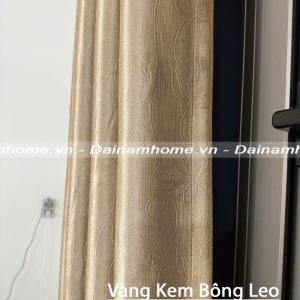 Rèm cửa sổ cản nắng màu vàng kem