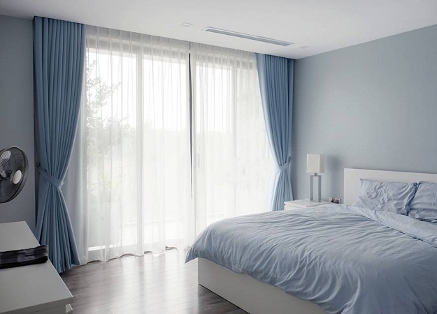 1500+ Mẫu Rèm Cửa Phòng Ngủ Chống Nắng 100% Đẹp, Giá Rẻ Rèm cửa phòng ngủ màu xanh dương pastel cho hiệu ứng nhẹ nhàng dịu mắt