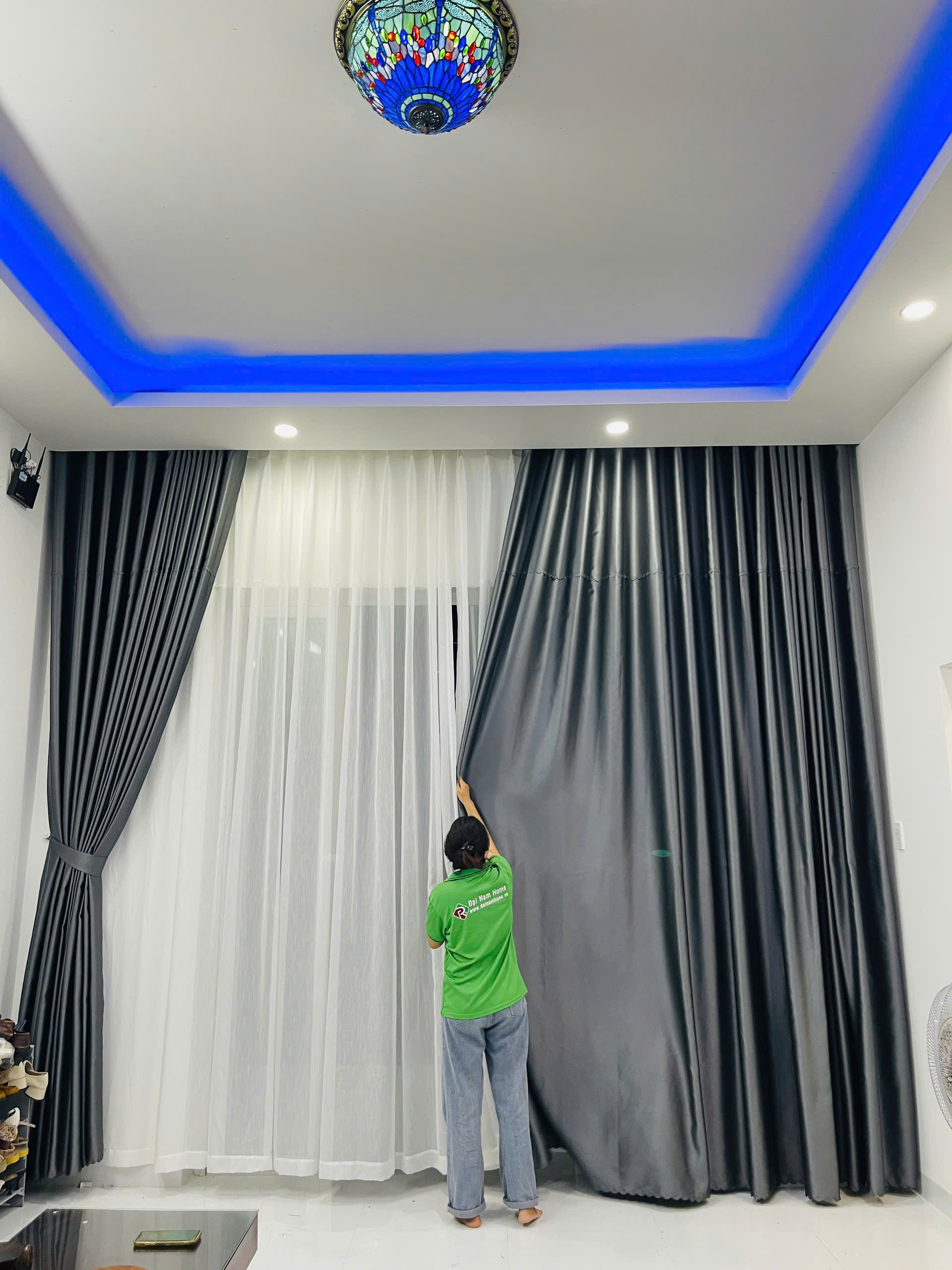 5 Cách chọn rèm cửa giá rẻ nhưng vẫn đẹp & chất lượng? Rèm cửa Đại Nam Home hai lớp kết hợp giữa vải gấm trươn cao cấp và vải voan mềm mại