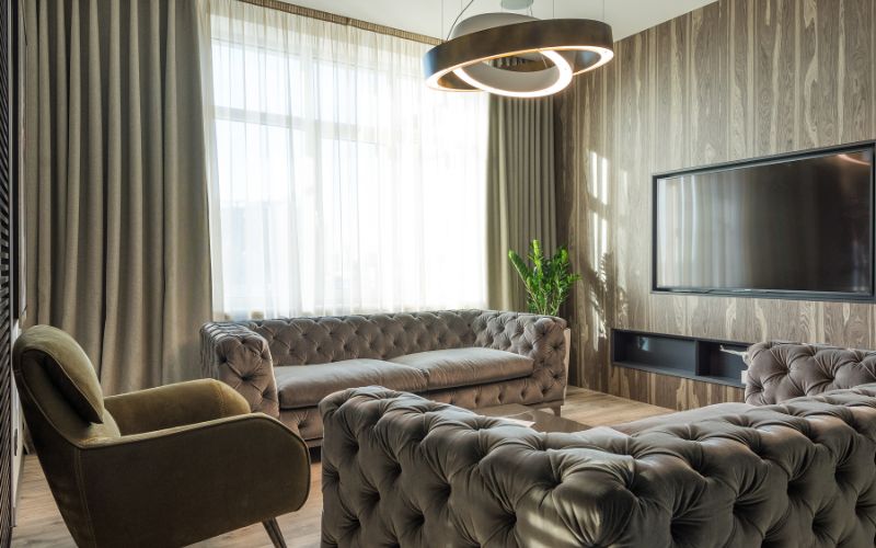 5 Cách chọn rèm cửa giá rẻ nhưng vẫn đẹp & chất lượng? Rèm cửa phòng khách đẹp mắt và phù hợp với không gian sống